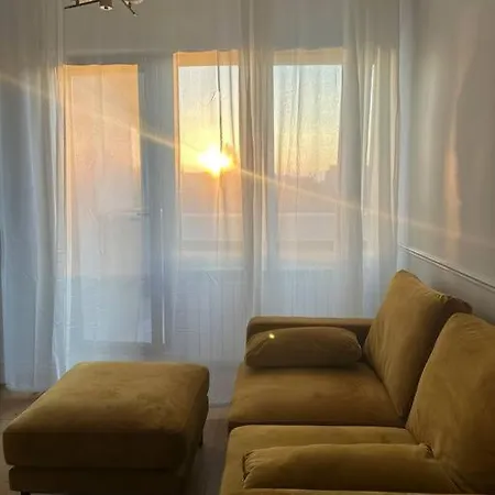 Cozy - 30 Sqm Terrace Apartment Bucharest