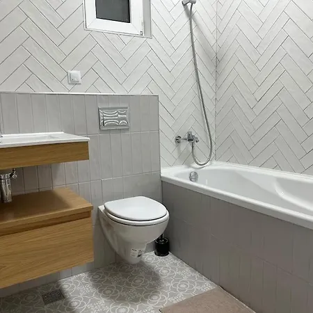 Cozy - 30 Sqm Terrace Bucharest
